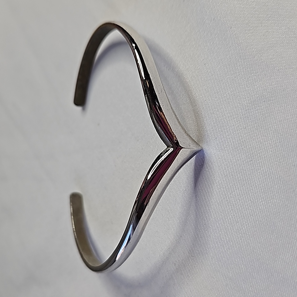 VINTAGE CUFF BANGLE SILVERTONE BY AVON